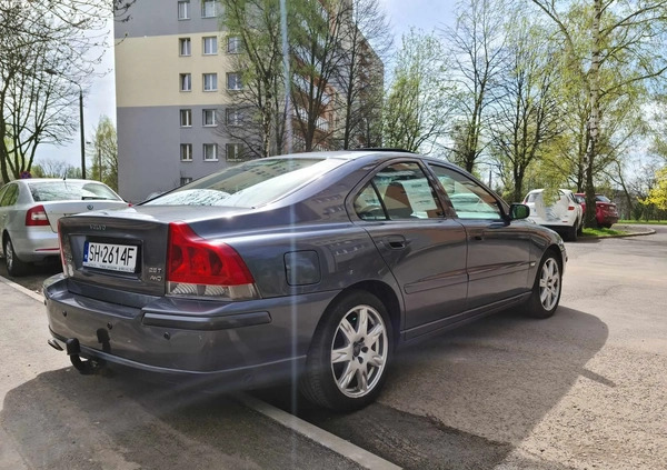 Volvo S60 cena 25700 przebieg: 239568, rok produkcji 2005 z Chorzów małe 172